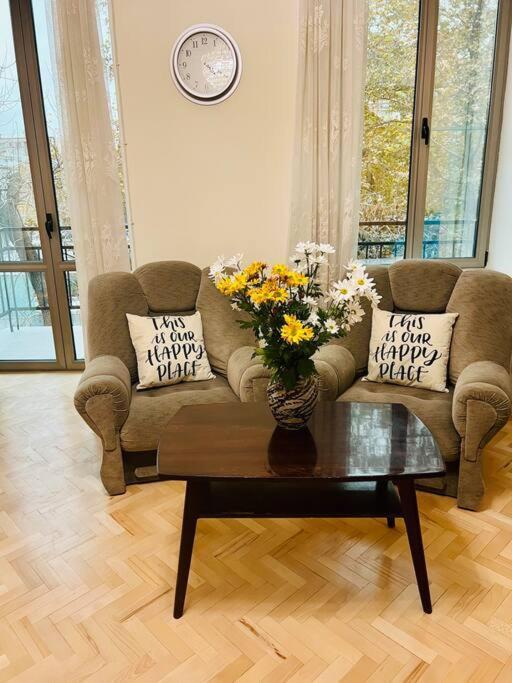 Spacious 2 Bedrooms In The Center Of Erévan Extérieur photo
