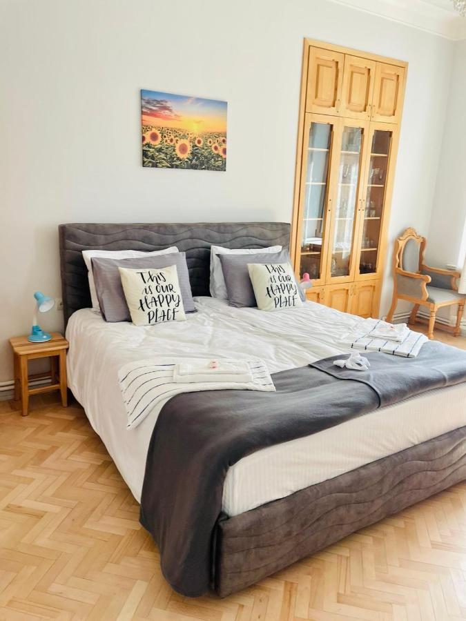 Spacious 2 Bedrooms In The Center Of Erévan Extérieur photo